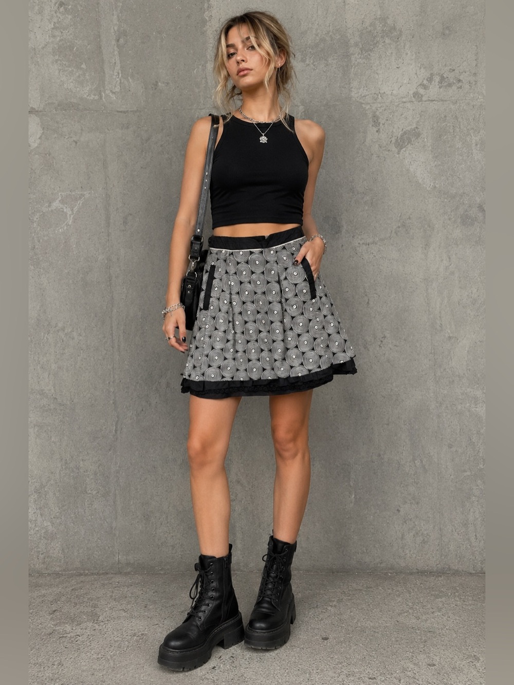 Anthropologie Floreat Black White Spiral Geometric Pleated Lace Trim Skirt Sz 2